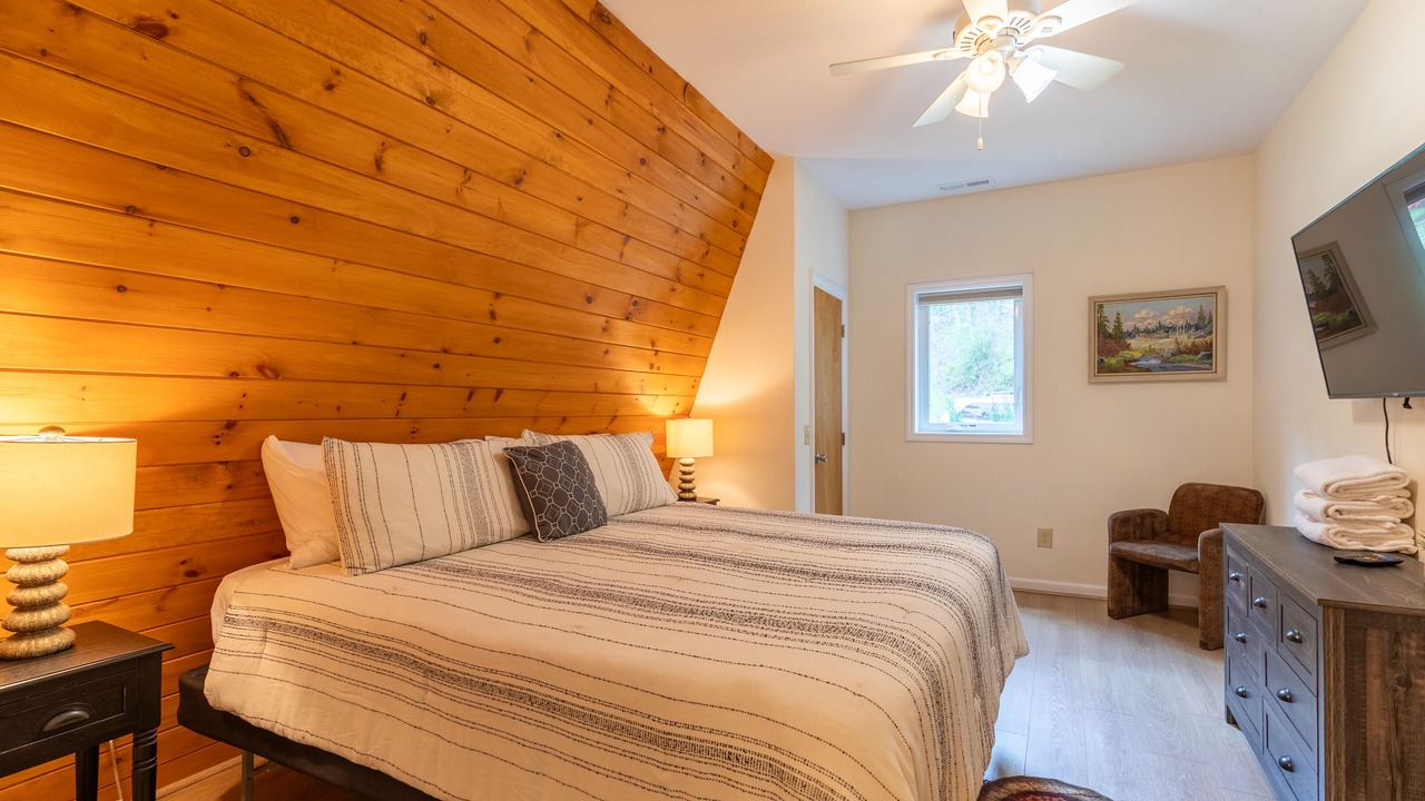 Photo of Bedroom in Elk Park