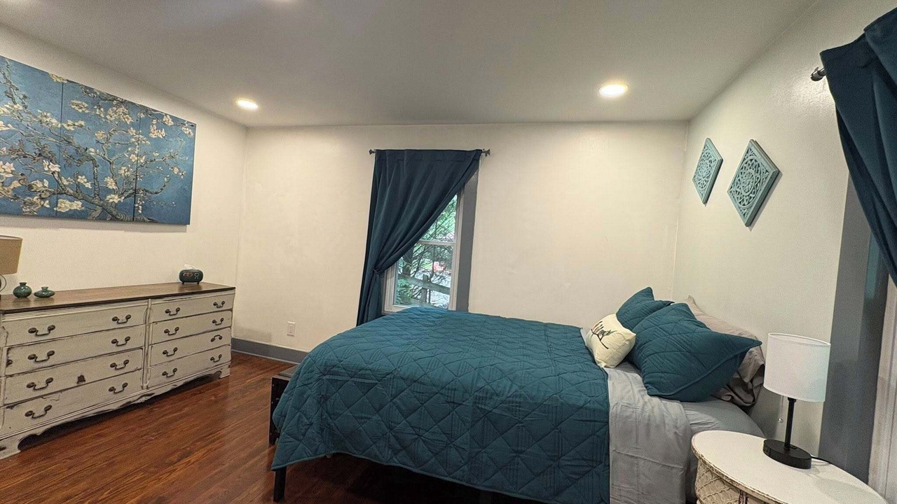 Photo of Bedroom in Bakersville