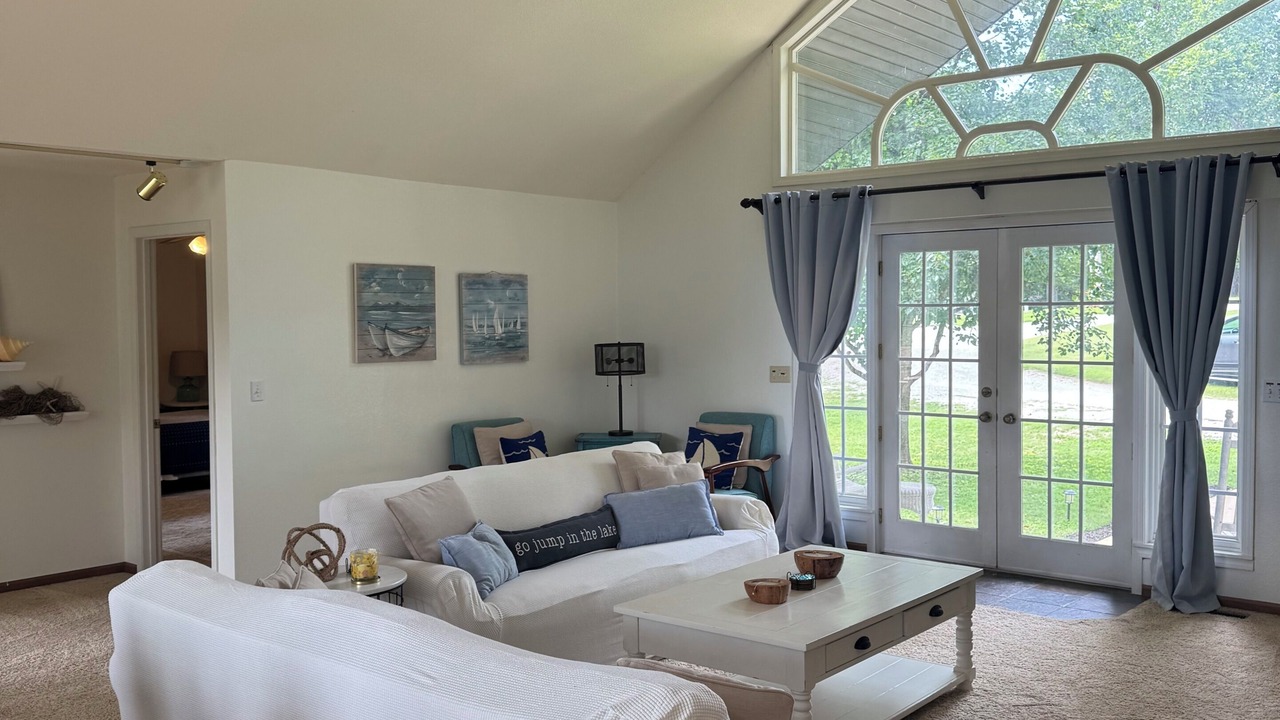 Photo of Livingroom in Omaha
