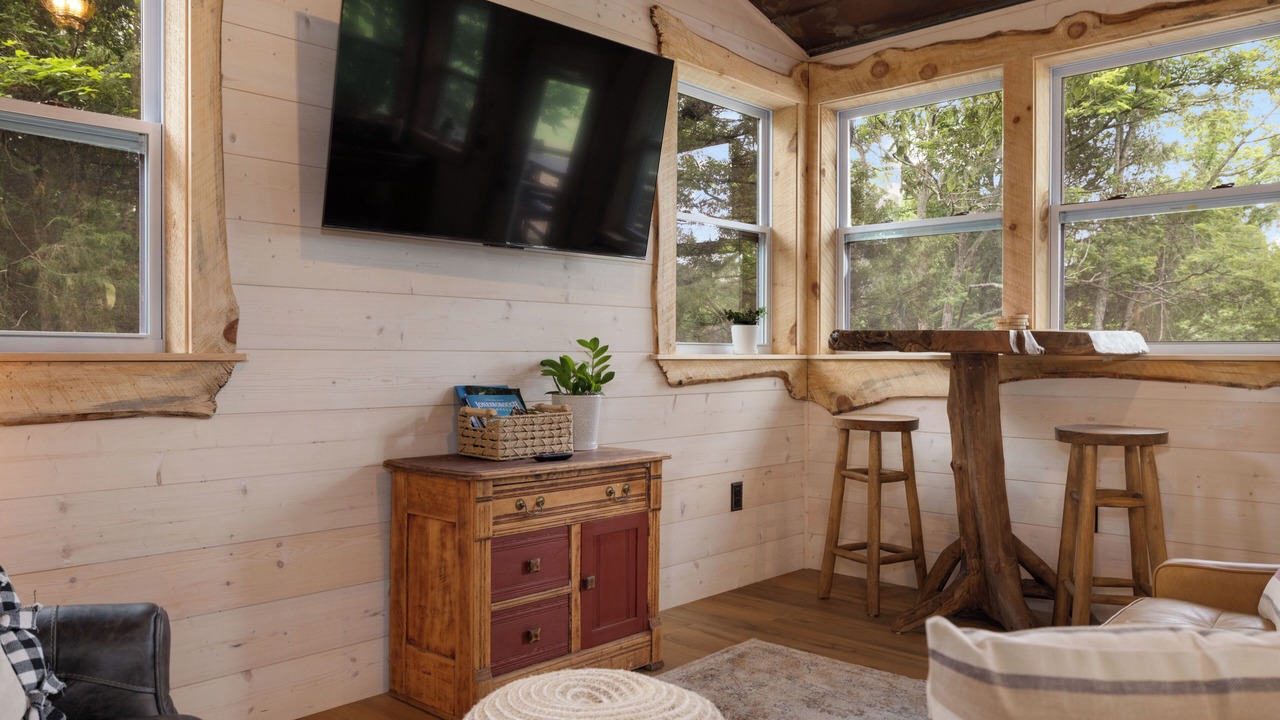 Photo of Livingroom in Jonesborough