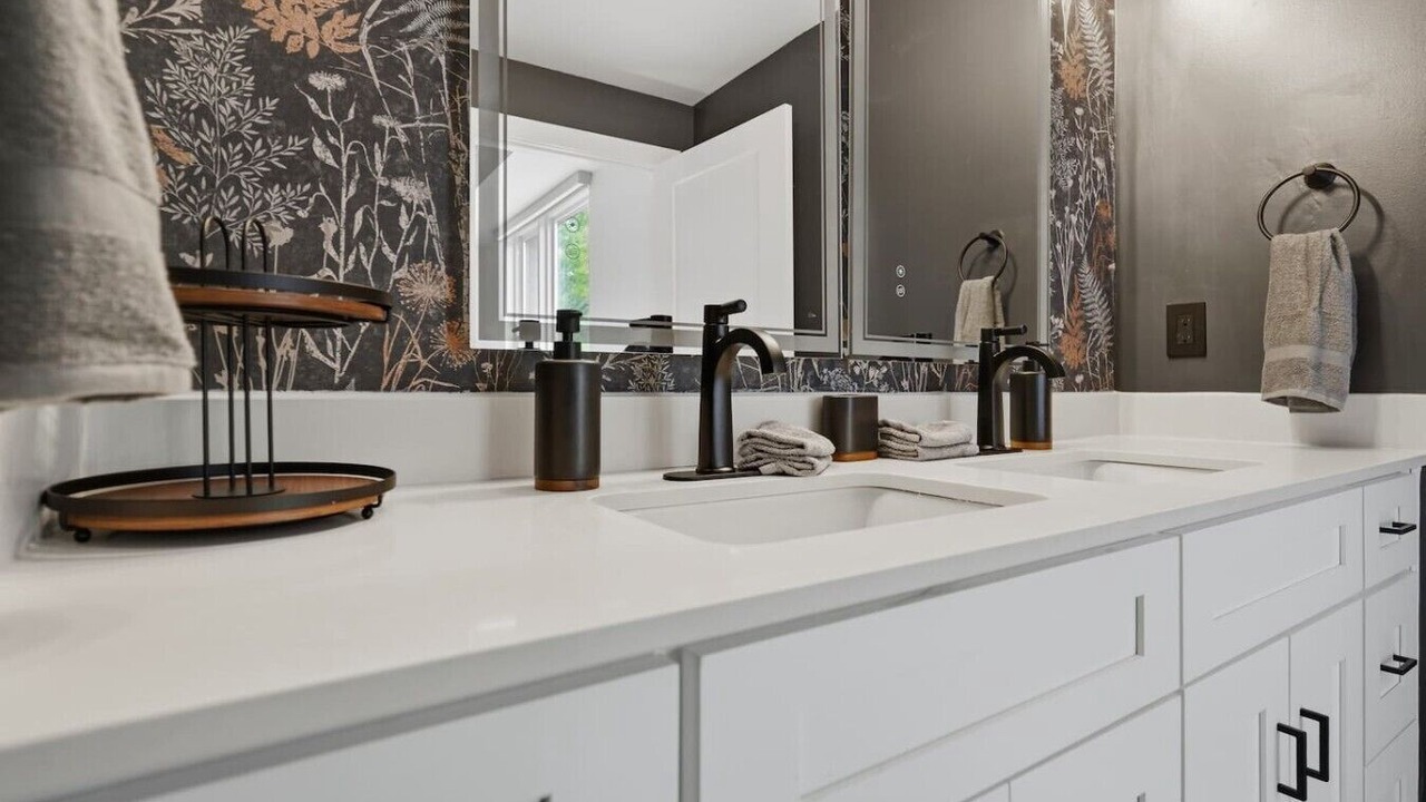 Photo of Bathroom in Old City