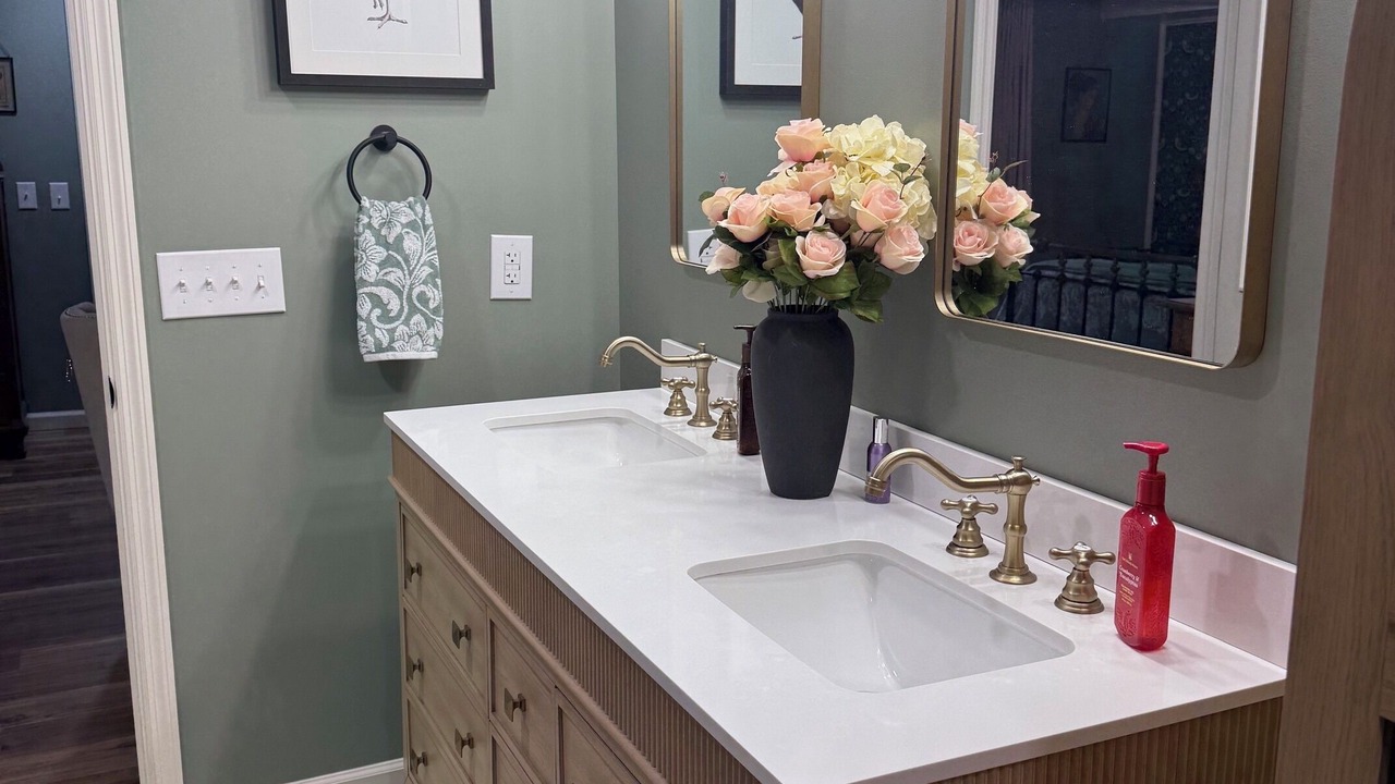 Photo of Bathroom in Lynn Garden