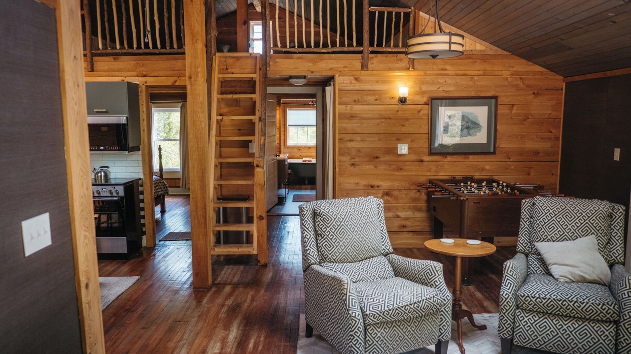 Photo of Livingroom in Lenoir