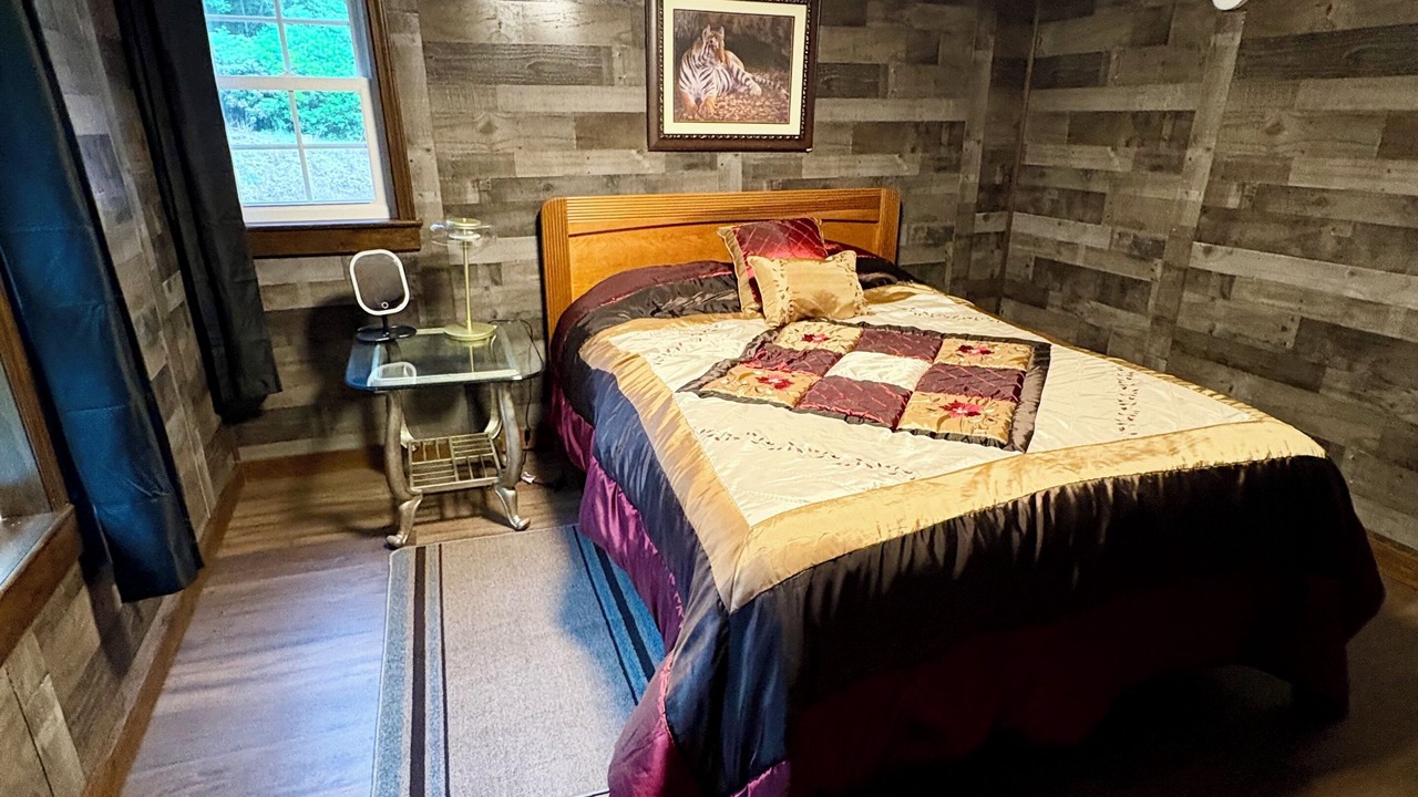 Photo of Bedroom in Cleveland