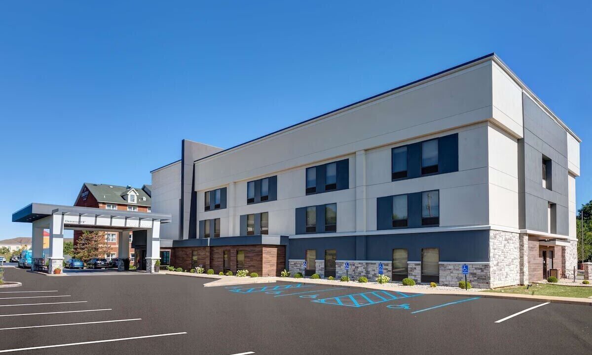 Photo of Outdoor in Mount Saint Joseph