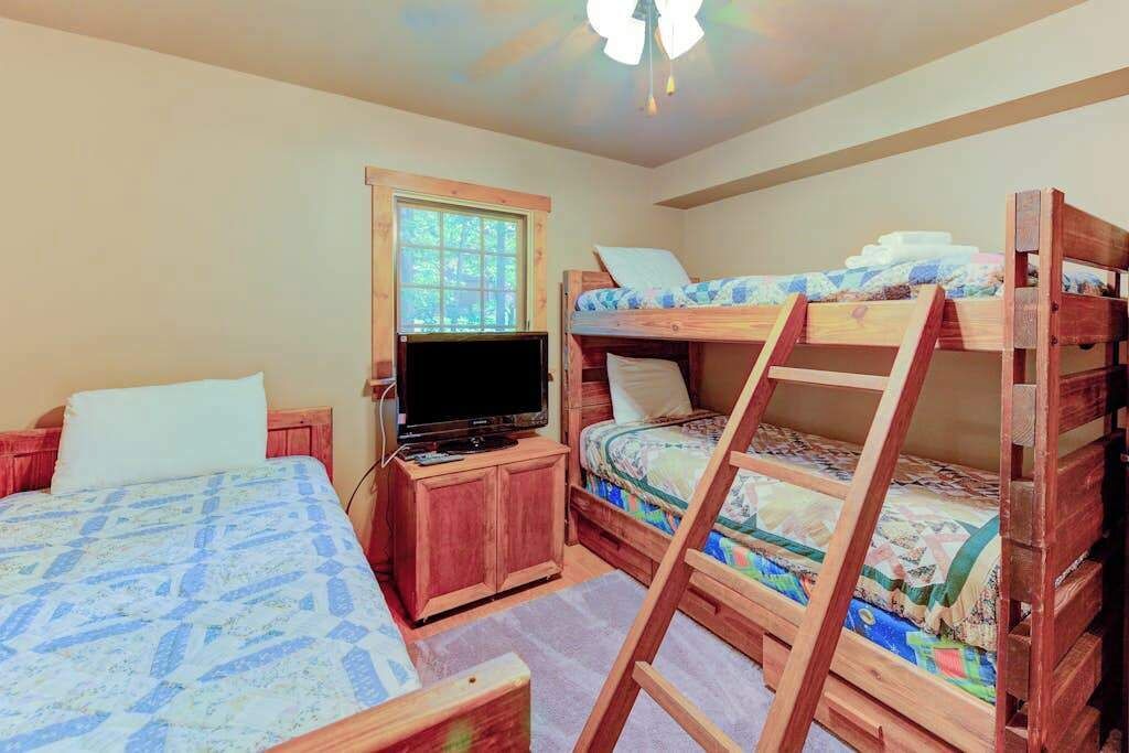Photo of Bedroom in Sky Valley