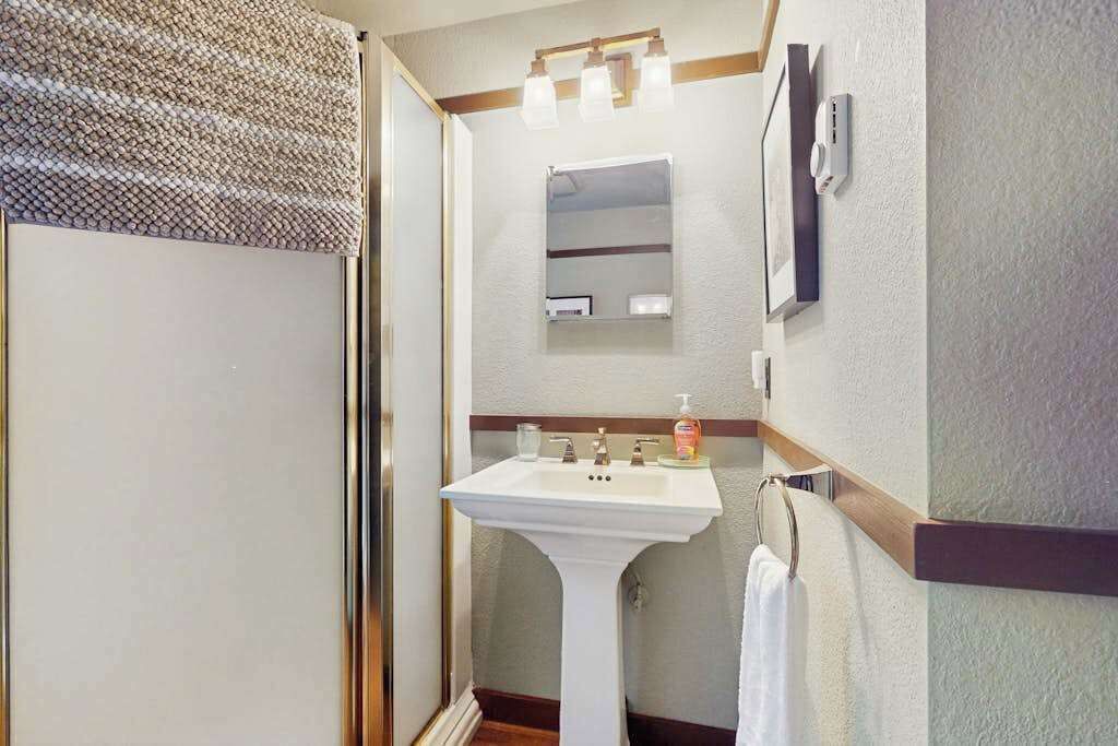 Photo of Bathroom in Bittinger