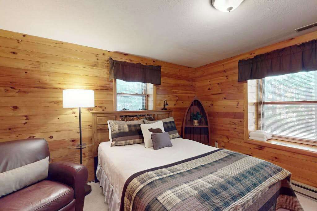 Photo of Bedroom in McHenry