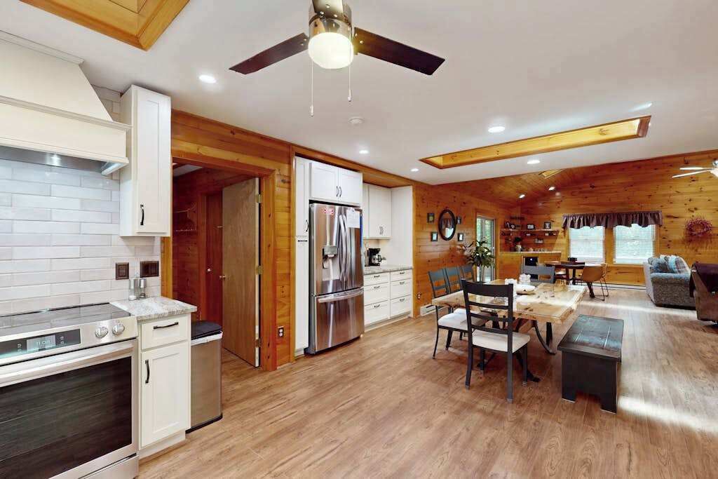 Photo of Kitchen in McHenry