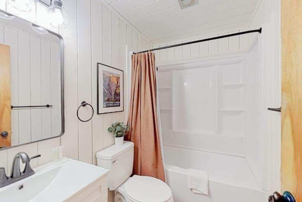 Photo of Bathroom in Swanton