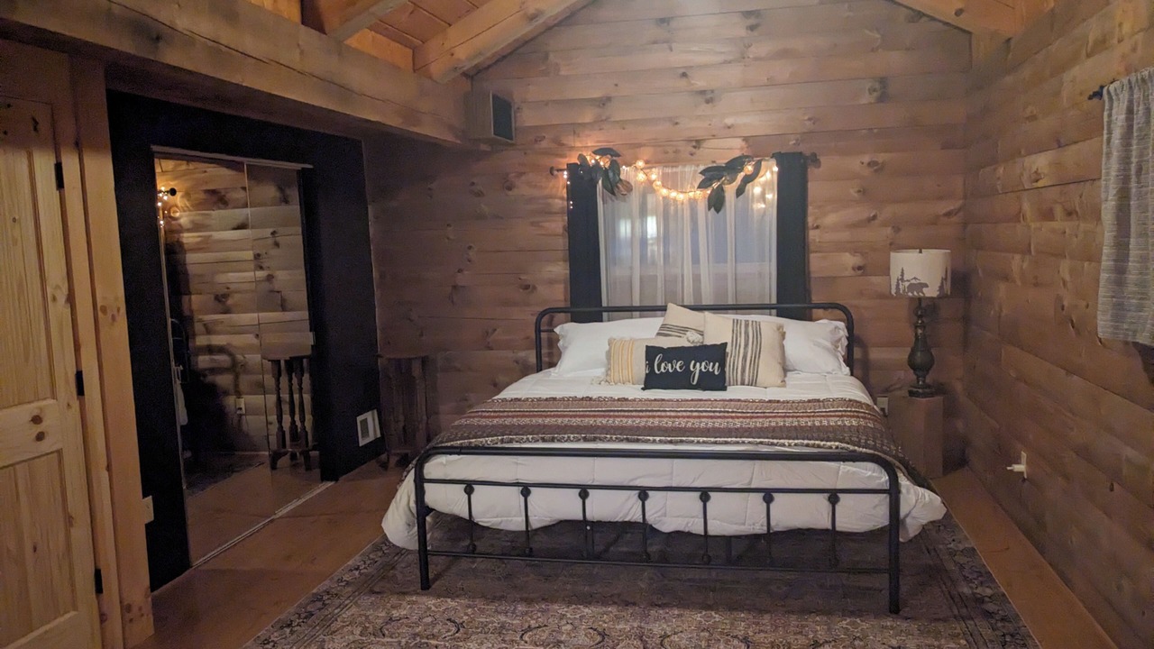 Photo of Bedroom in Hedgesville