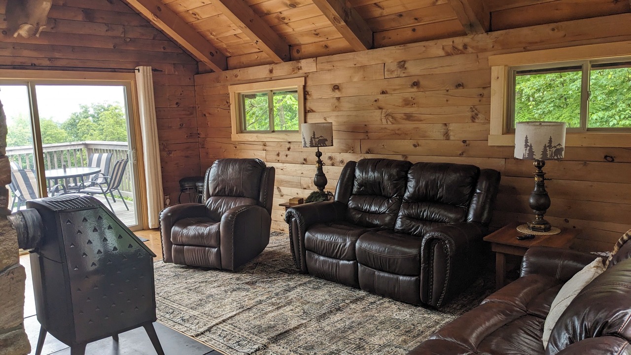 Photo of Livingroom in Hedgesville