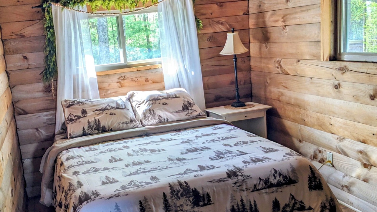 Photo of Bedroom in Hedgesville