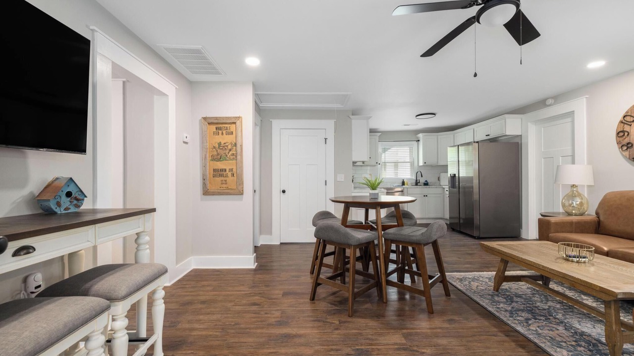 Photo of Livingroom in Jonesborough