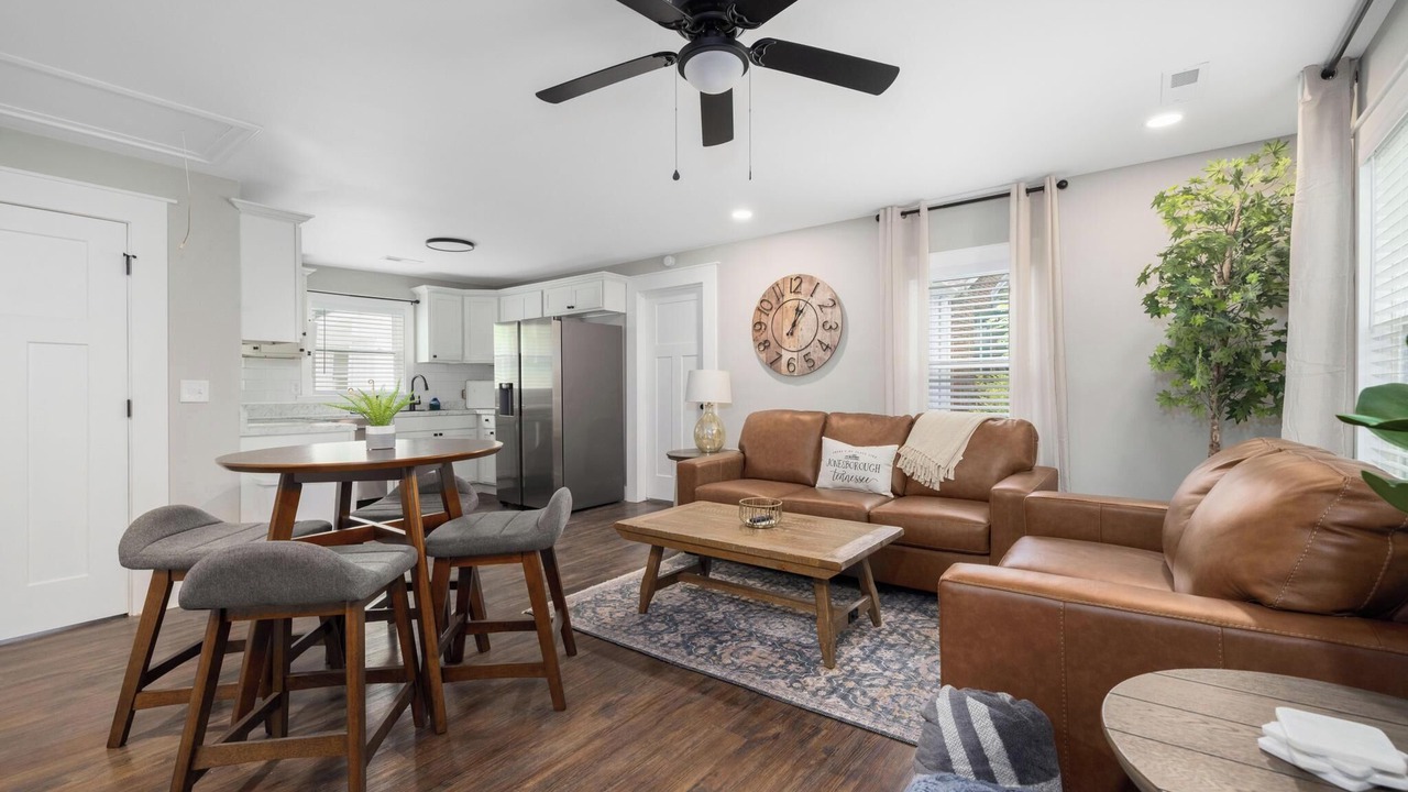 Photo of Livingroom in Jonesborough