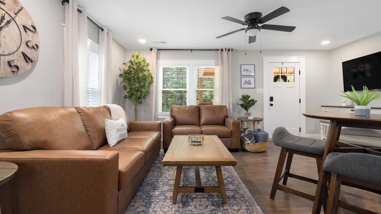 Photo of Livingroom in Jonesborough