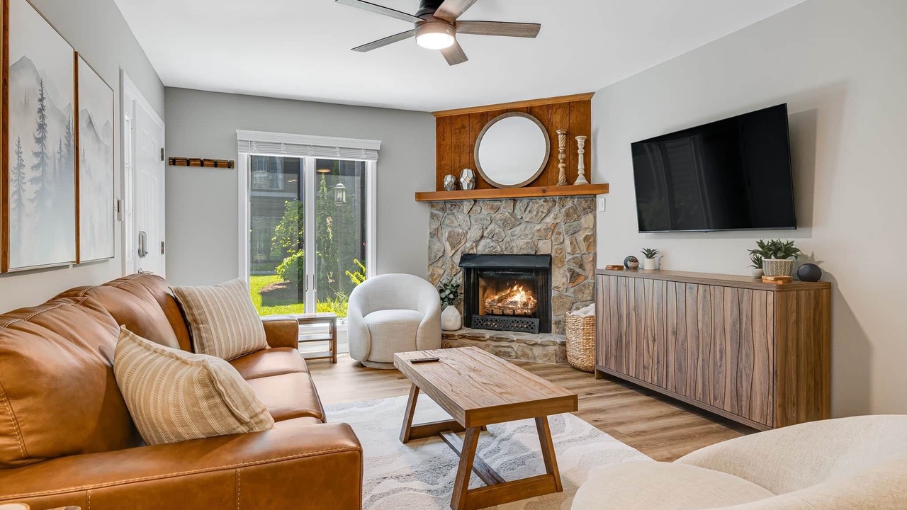 Photo of Livingroom in Blowing Rock