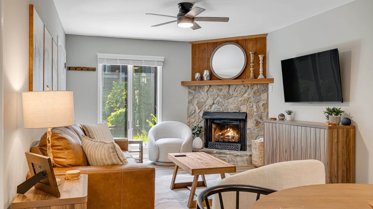 Photo of Livingroom in Blowing Rock