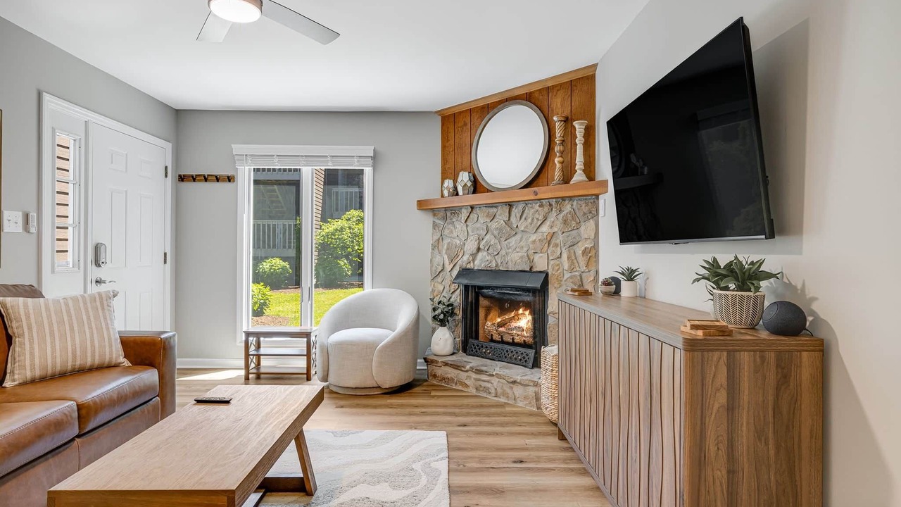 Photo of Livingroom in Blowing Rock