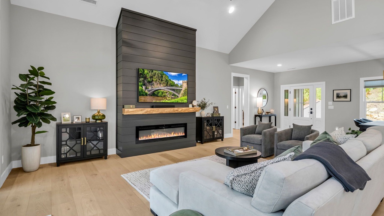 Photo of Livingroom in Brevard