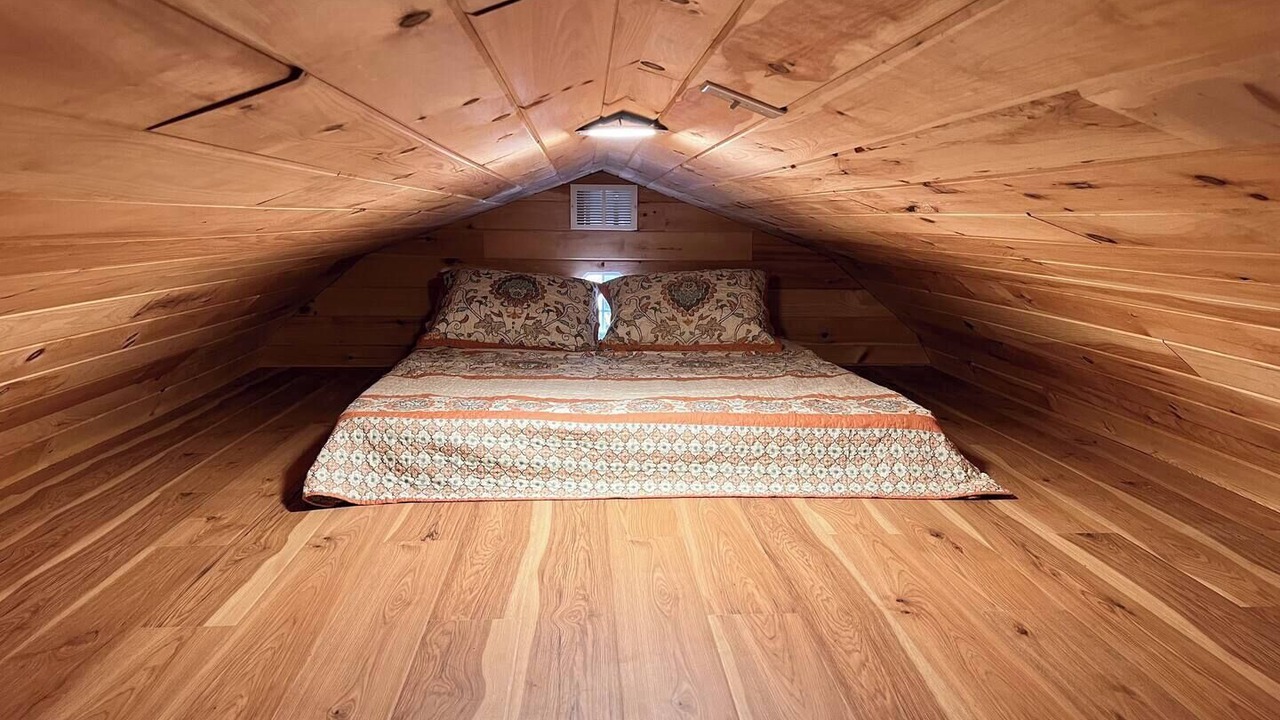 Photo of Bedroom in Berkeley Springs