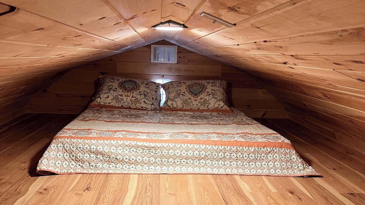 Photo of Bedroom in Berkeley Springs
