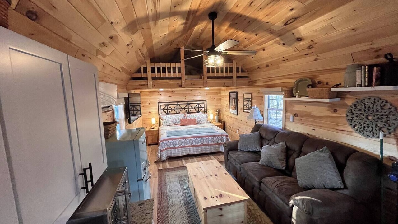 Photo of Bedroom in Berkeley Springs