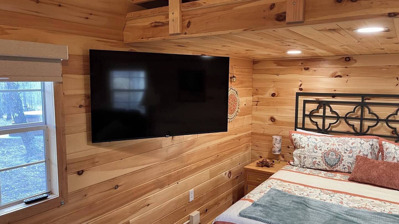 Photo of Bedroom in Berkeley Springs