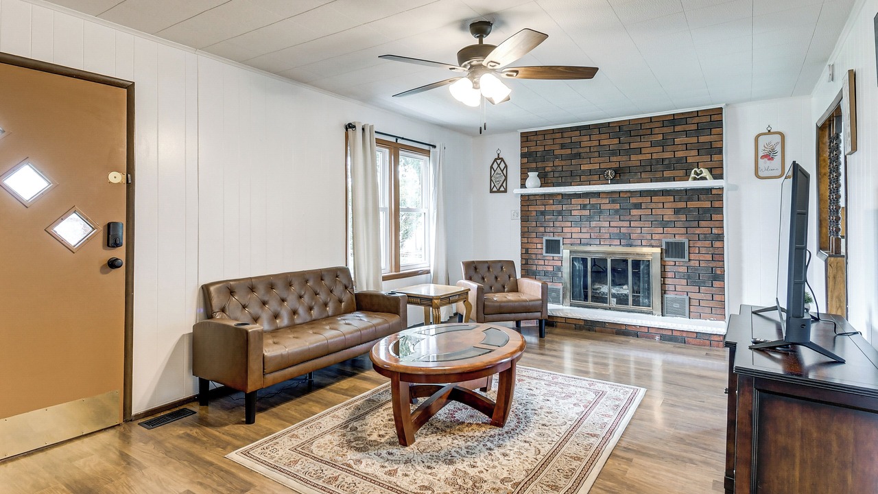 Photo of Livingroom in Ashland
