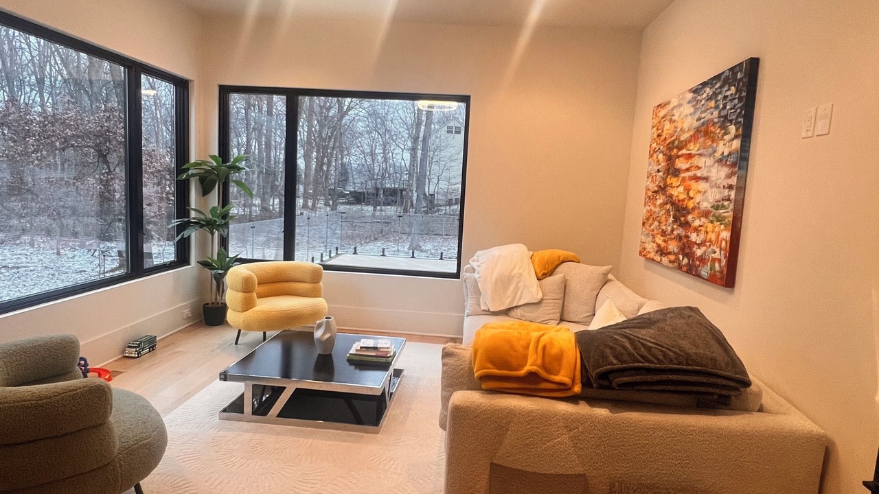 Photo of Livingroom in Leesburg