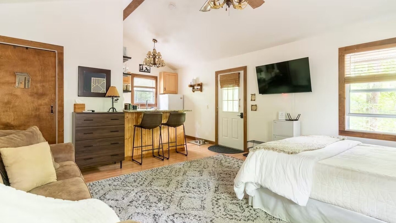 Photo of Bedroom in Piney Creek