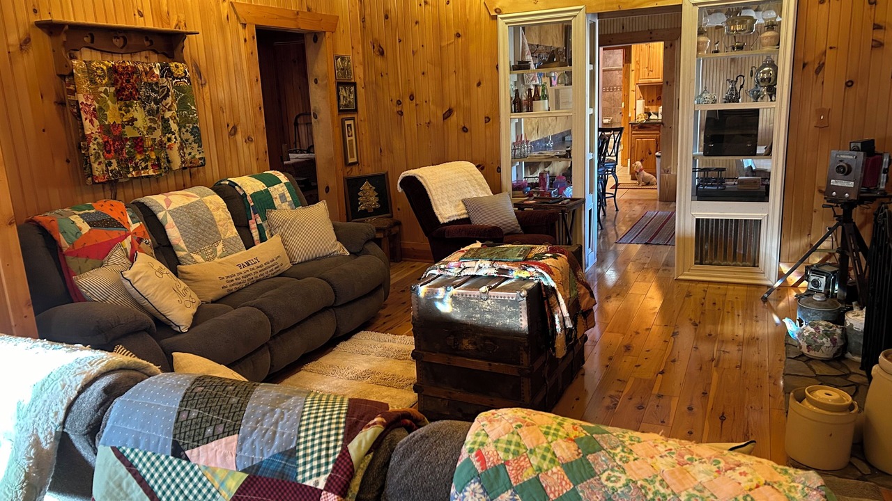 Photo of Livingroom in Mortimer