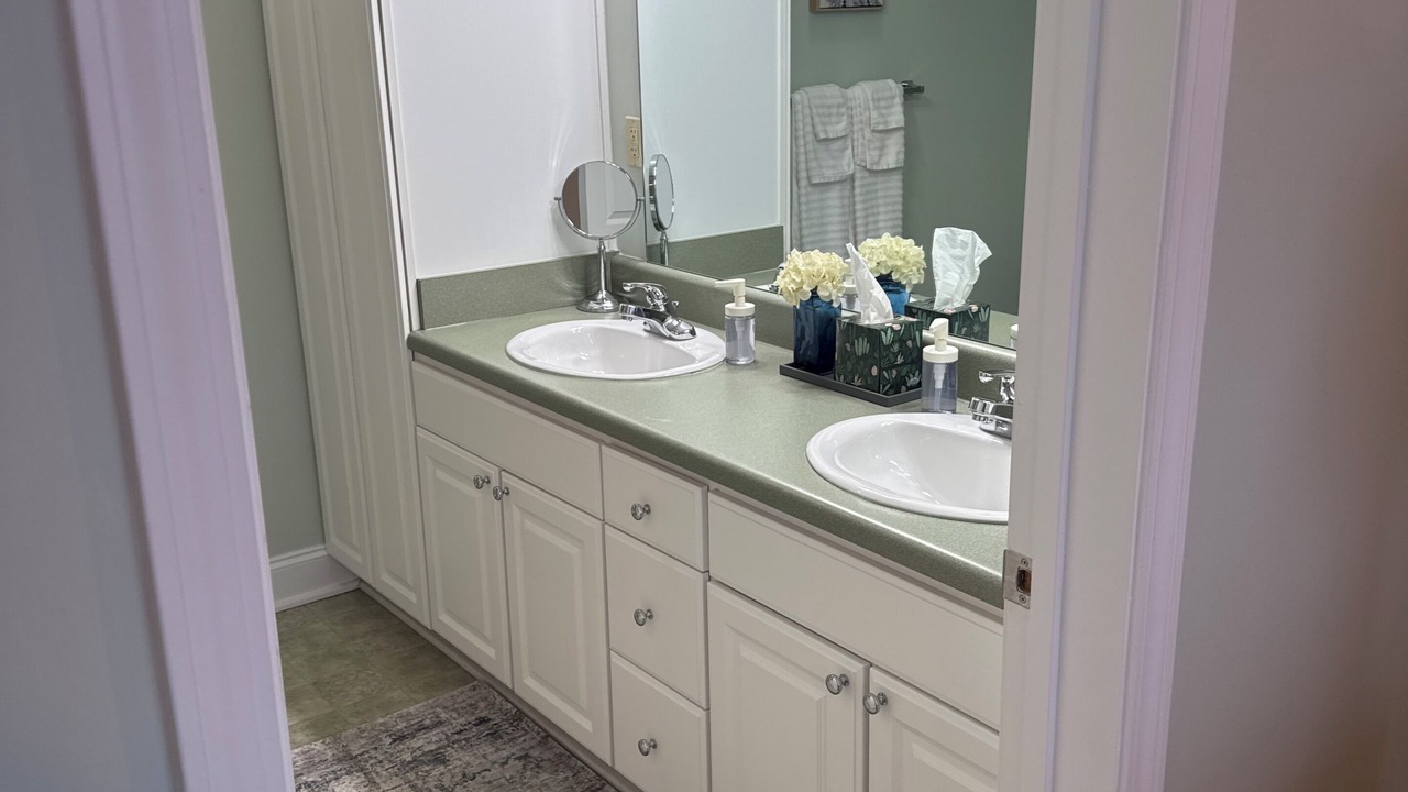 Photo of Bathroom in Bluff City