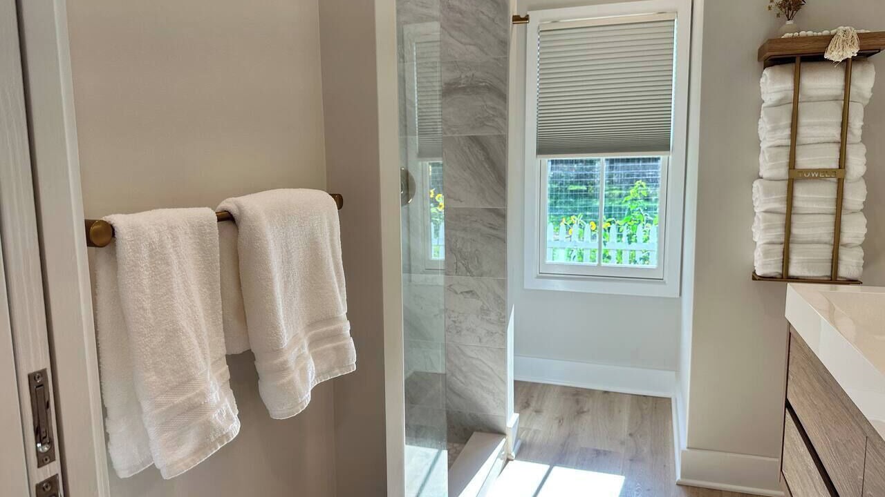 Photo of Bathroom in Leesburg's Old and Historic District