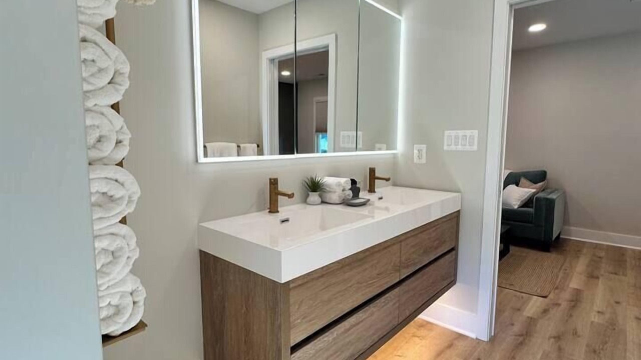 Photo of Bathroom in Leesburg's Old and Historic District