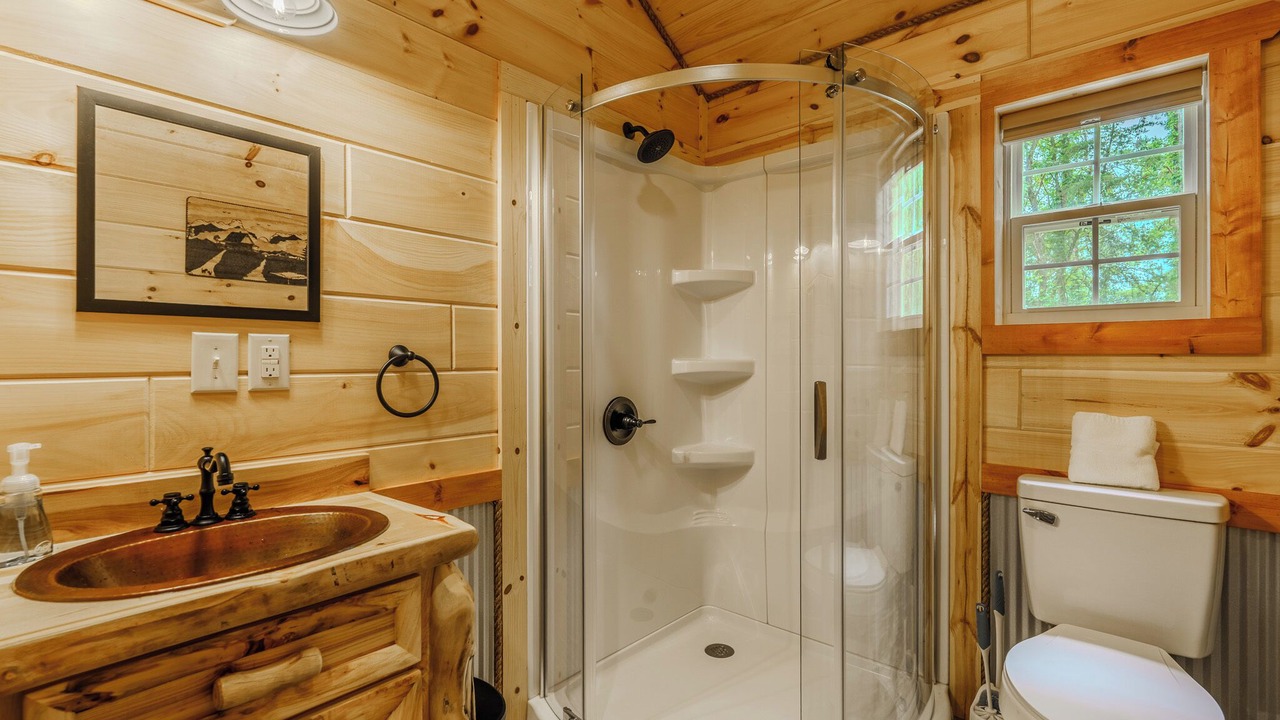 Photo of Bathroom in Kodak