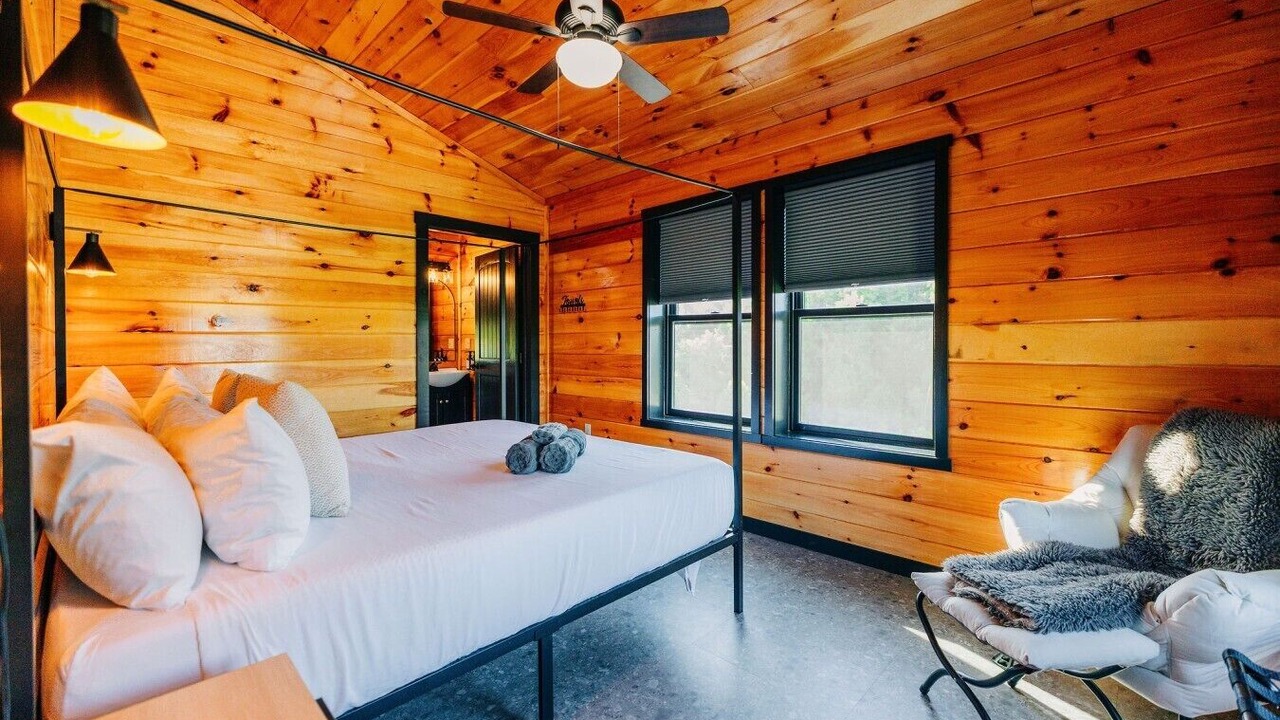 Photo of Bedroom in Rogers