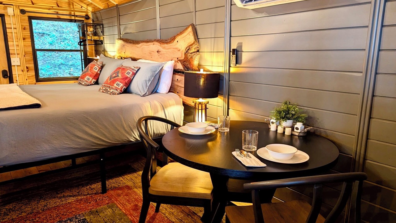 Photo of Bedroom in Laurel Ridge