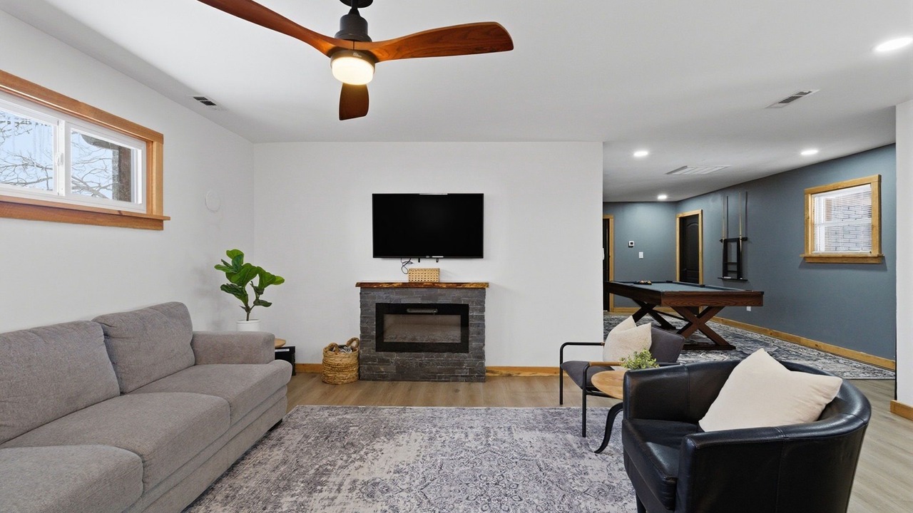 Photo of Livingroom in Rogers