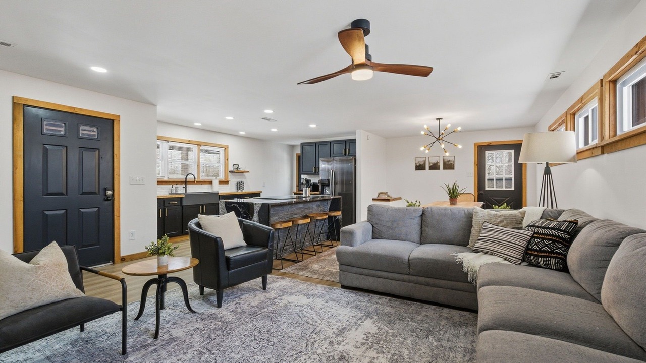 Photo of Livingroom in Rogers