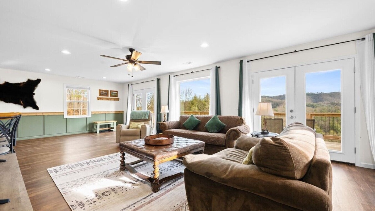 Photo of Livingroom in Ferguson