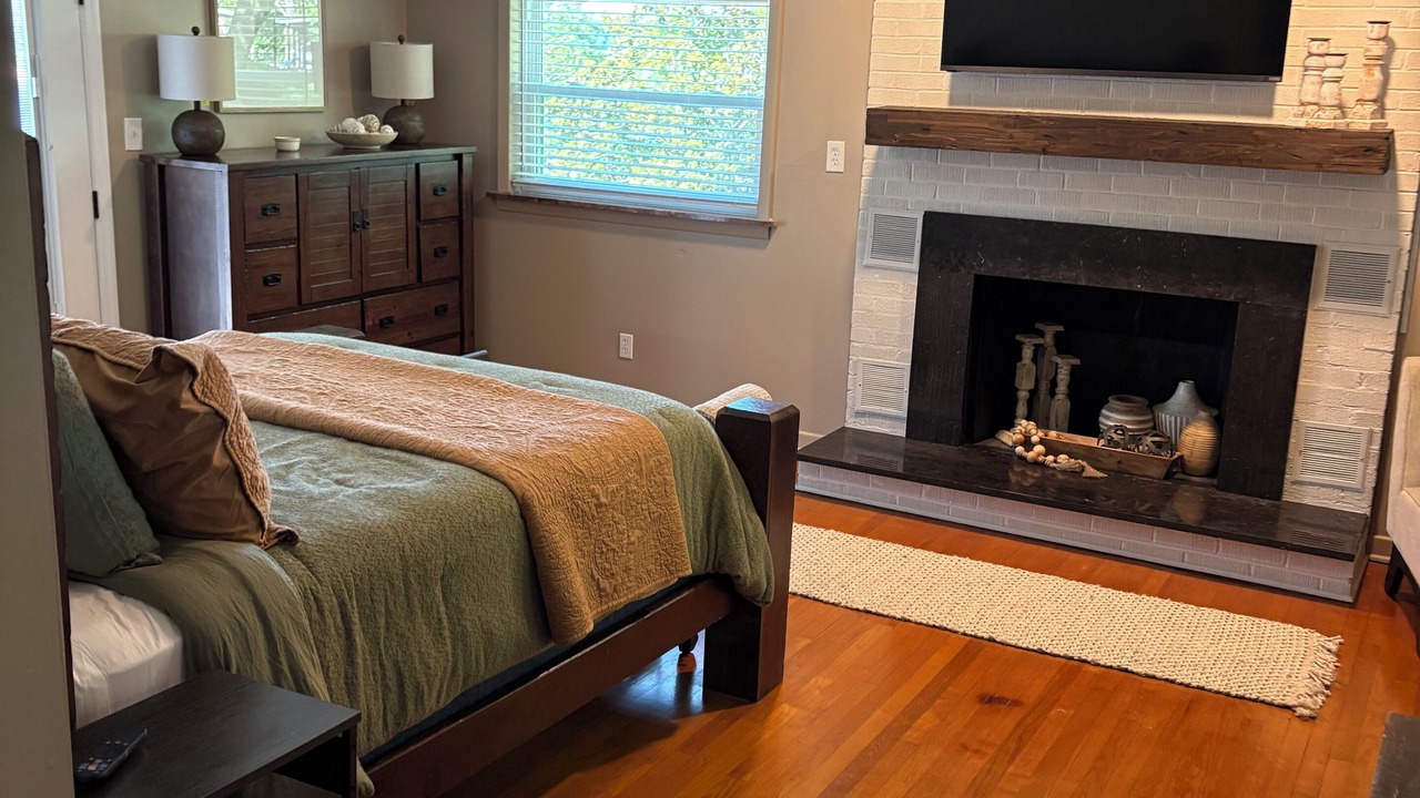Photo of Bedroom in Rutledge