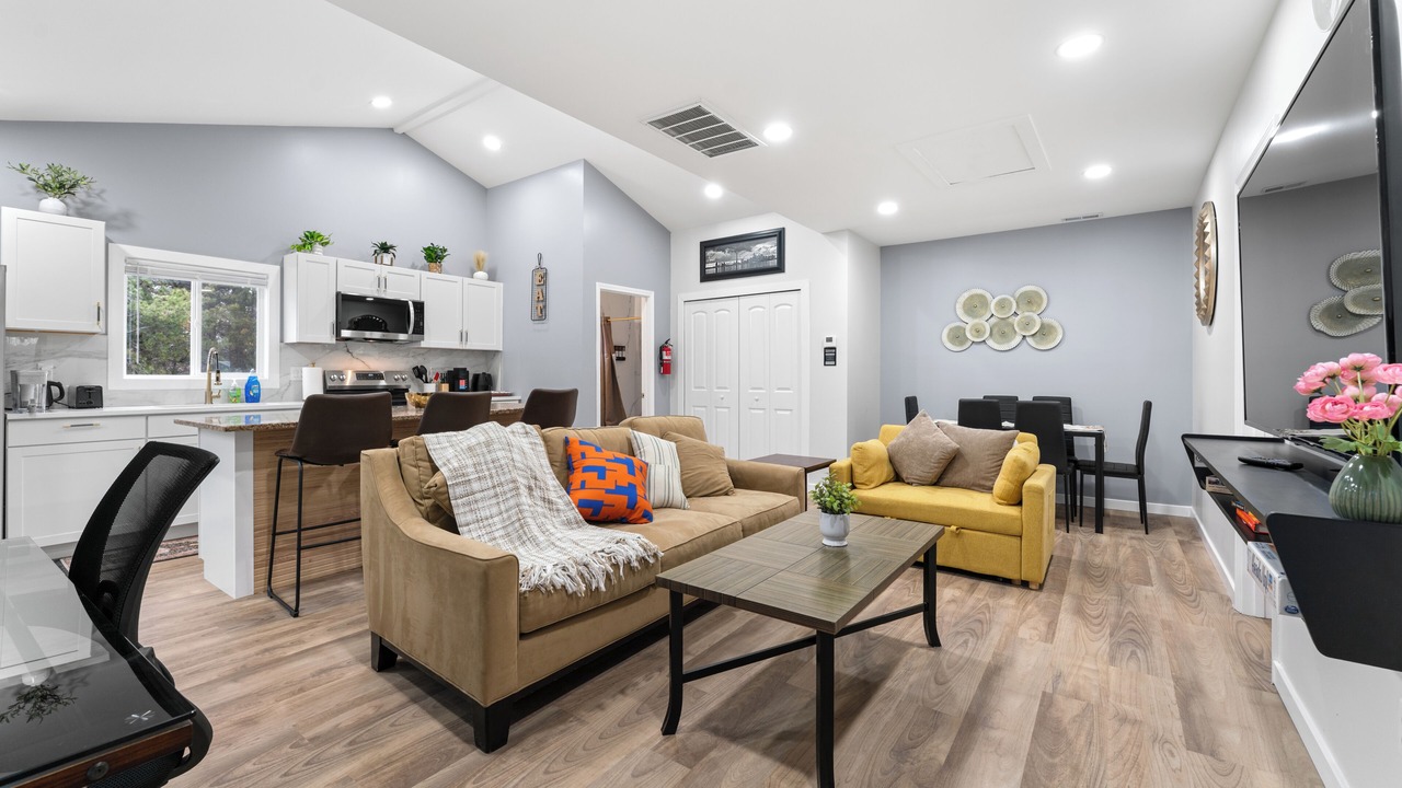 Photo of Livingroom in Centreville