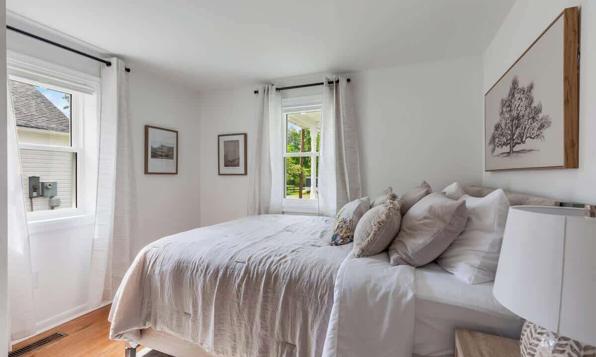 Photo of Bedroom in Leesburg