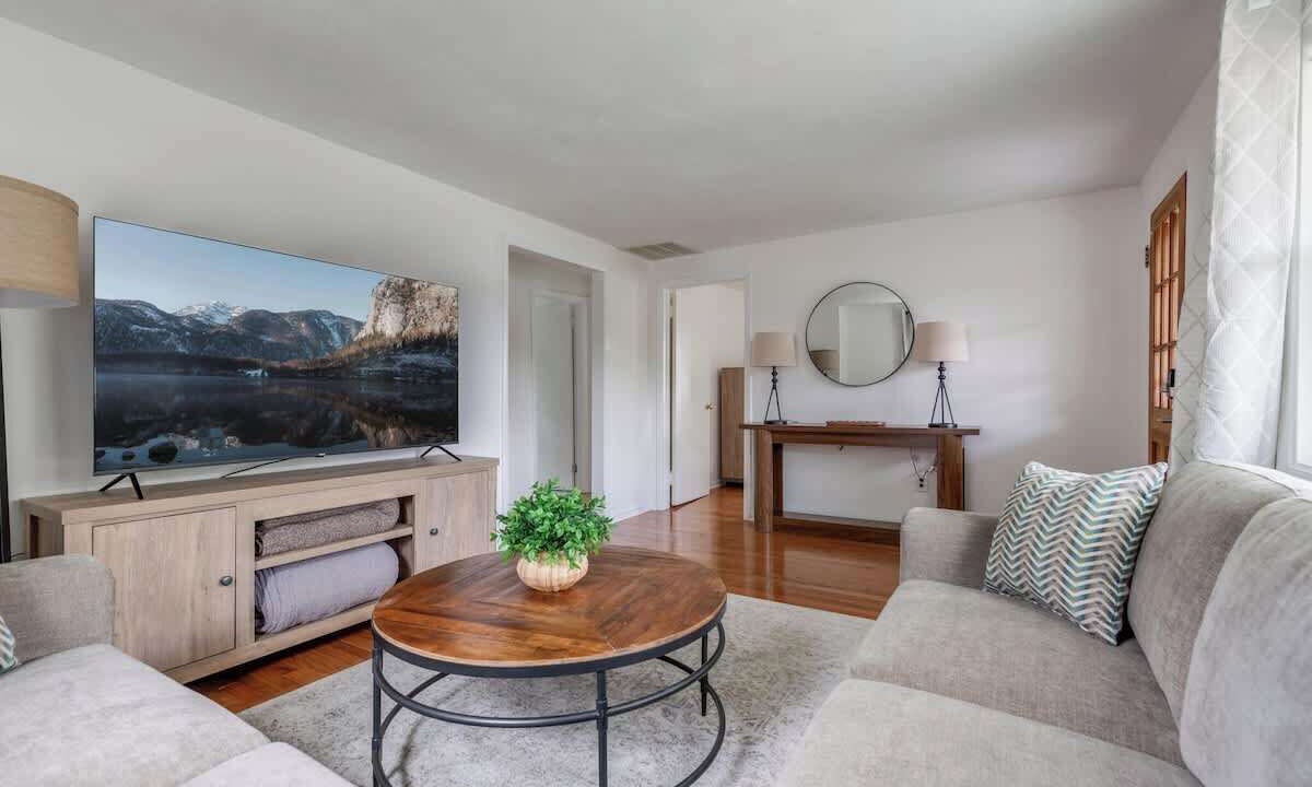 Photo of Livingroom in Leesburg