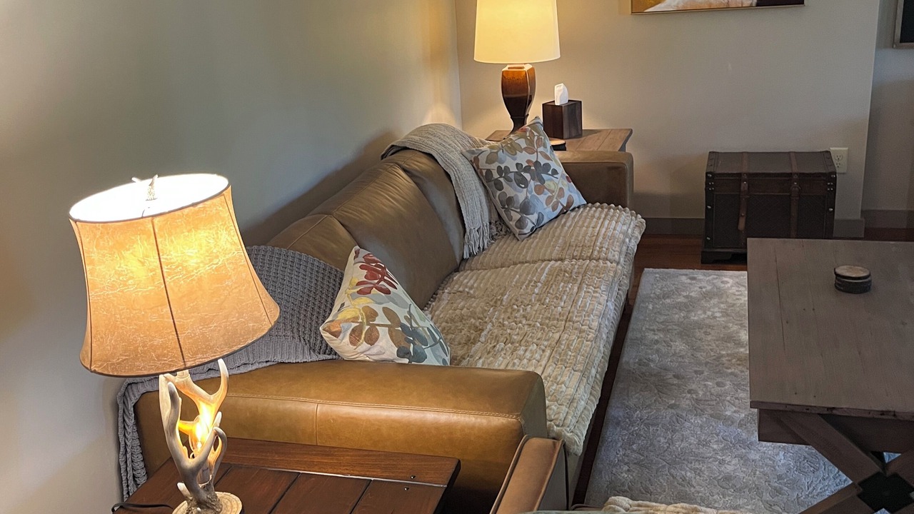 Photo of Livingroom in West Jefferson
