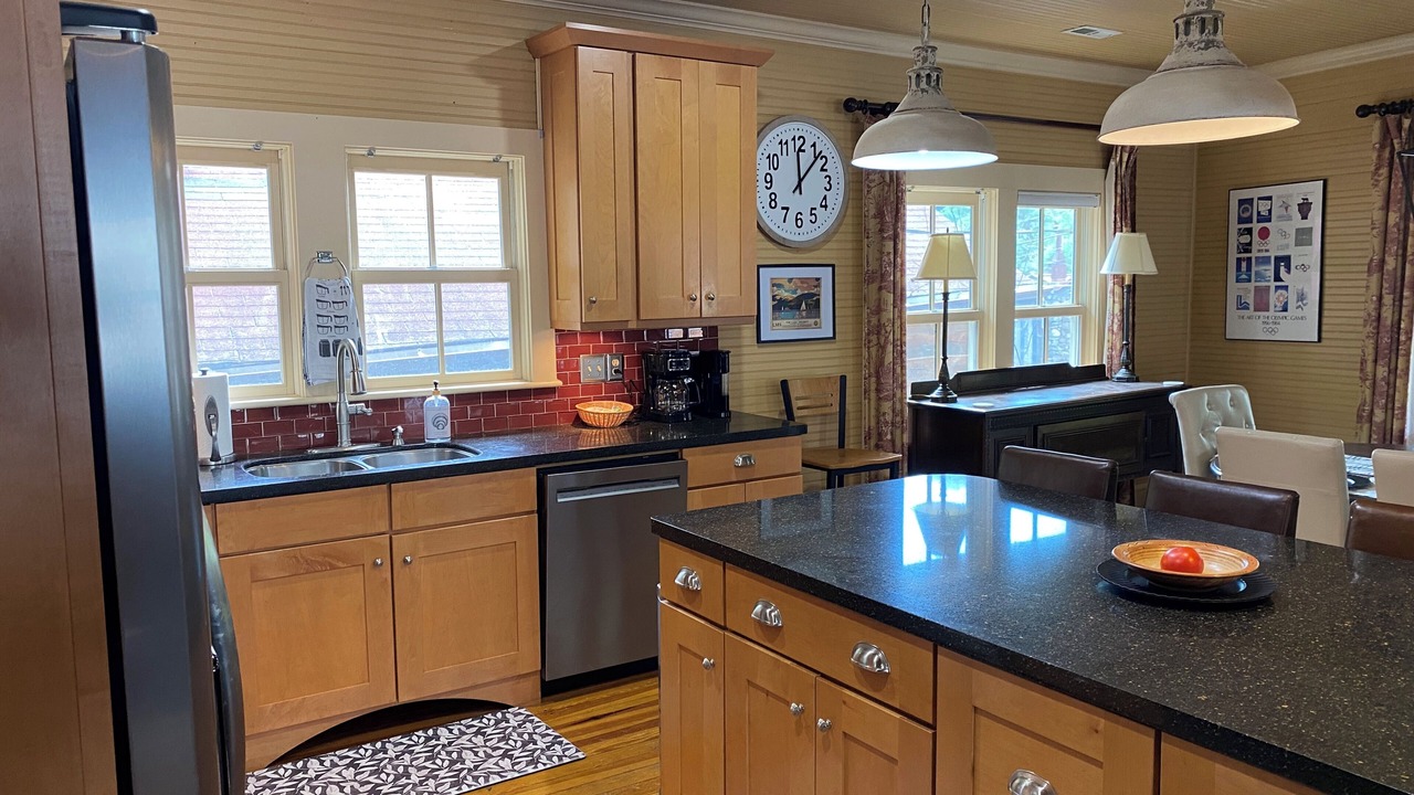 Photo of Kitchen in Chimney Rock