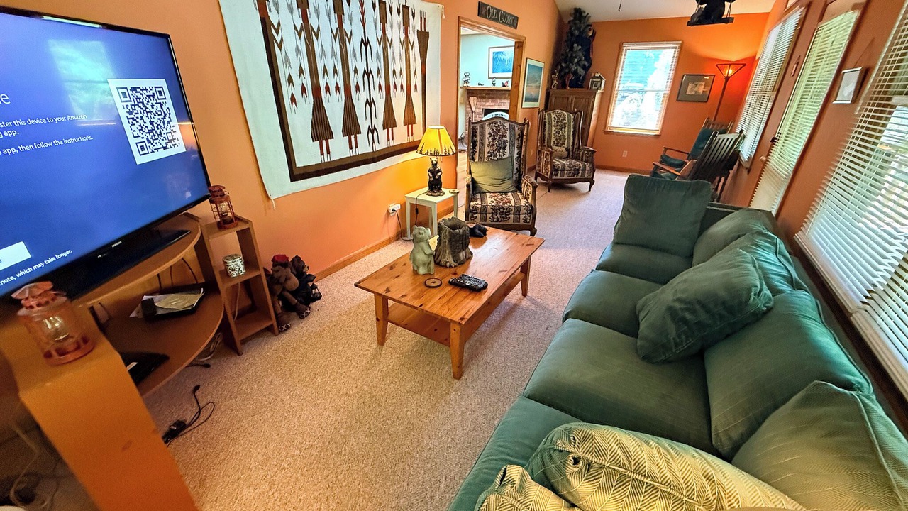 Photo of Livingroom in Lansing