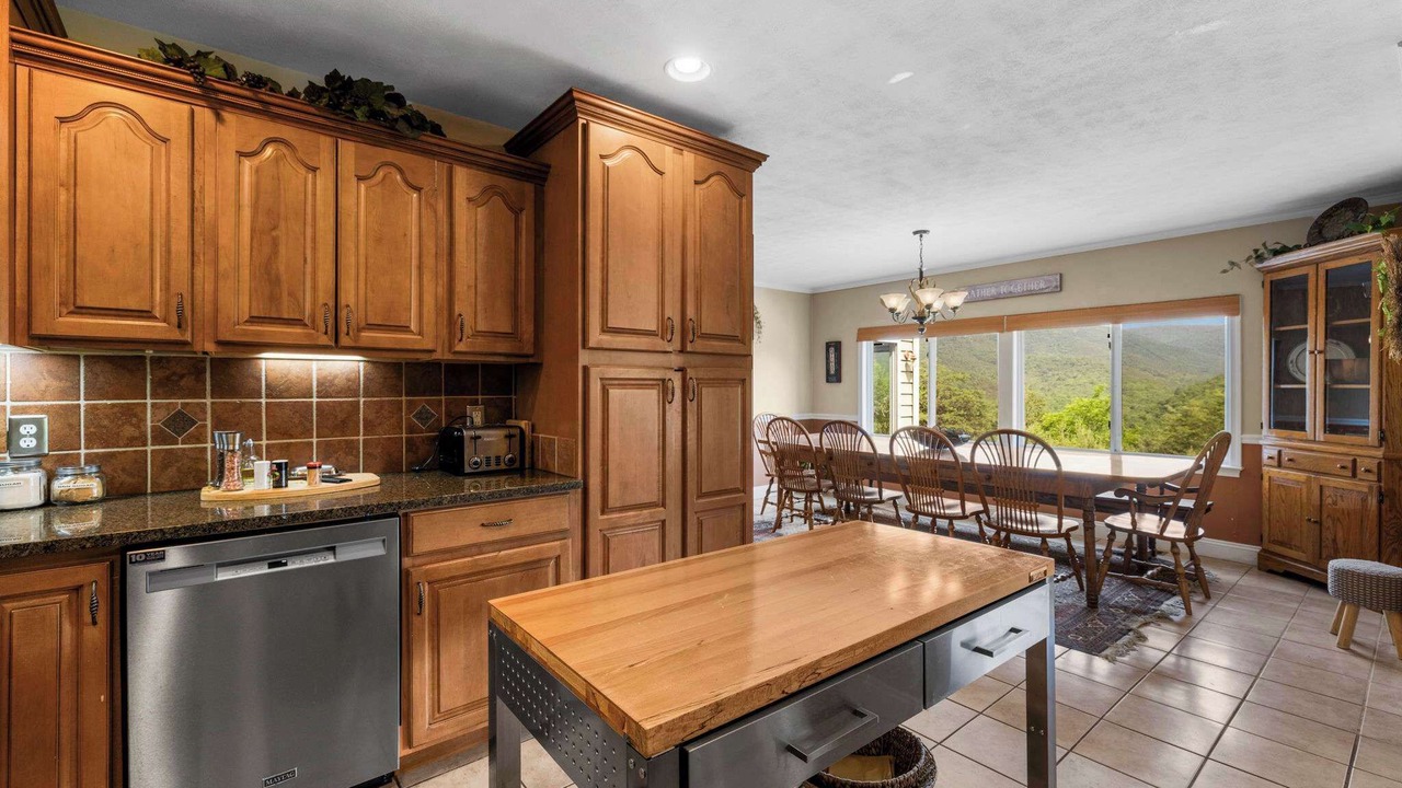 Photo of Kitchen in South Fork