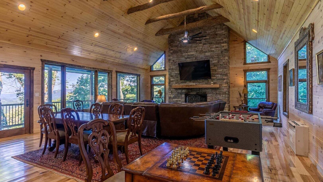 Photo of Livingroom in Blowing Rock